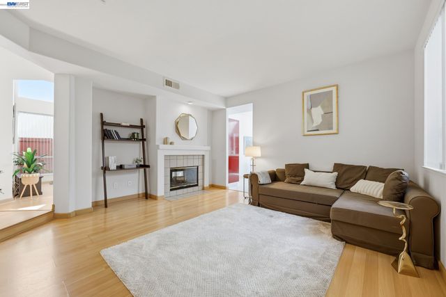 906 Vista Pointe Dr, San Ramon, CA 94582