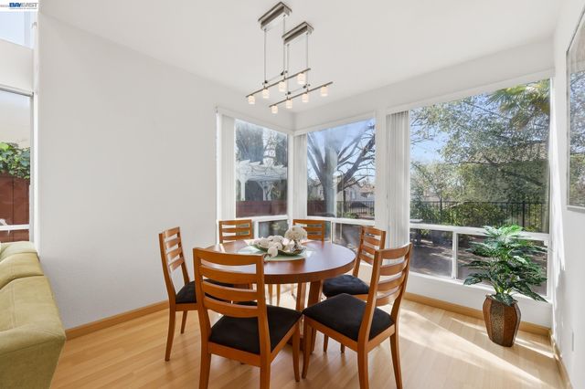 906 Vista Pointe Dr, San Ramon, CA 94582