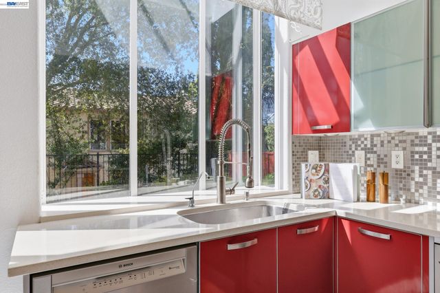 906 Vista Pointe Dr, San Ramon, CA 94582