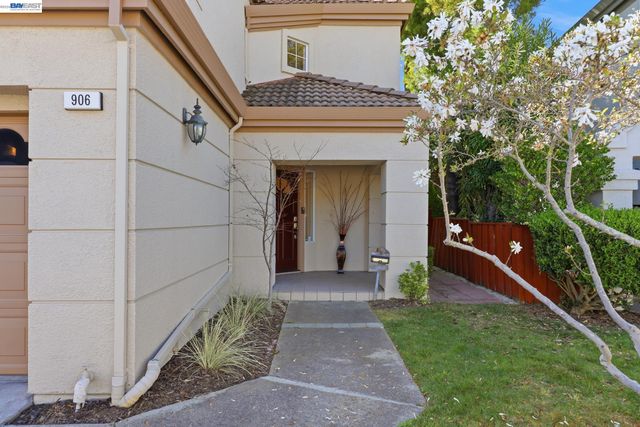 906 Vista Pointe Dr, San Ramon, CA 94582