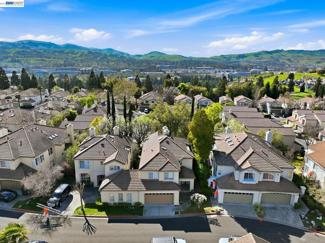906 Vista Pointe Dr, San Ramon, CA 94582