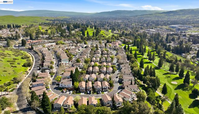 906 Vista Pointe Dr, San Ramon, CA 94582