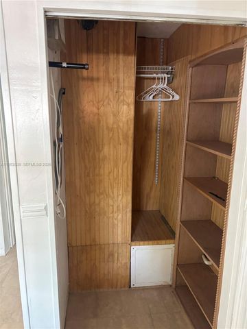 729 NE 2nd Ct, Hallandale Beach, FL 33009