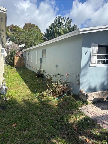 729 NE 2nd Ct, Hallandale Beach, FL 33009