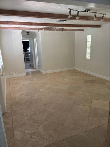 729 NE 2nd Ct, Hallandale Beach, FL 33009