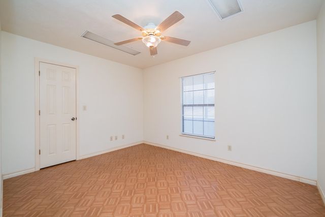 265 Vickie Ln, Gladewater, TX 75647