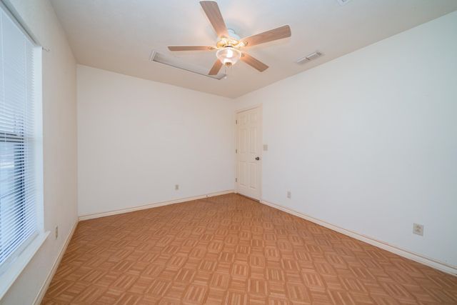 265 Vickie Ln, Gladewater, TX 75647