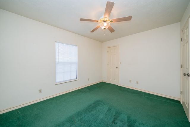 265 Vickie Ln, Gladewater, TX 75647