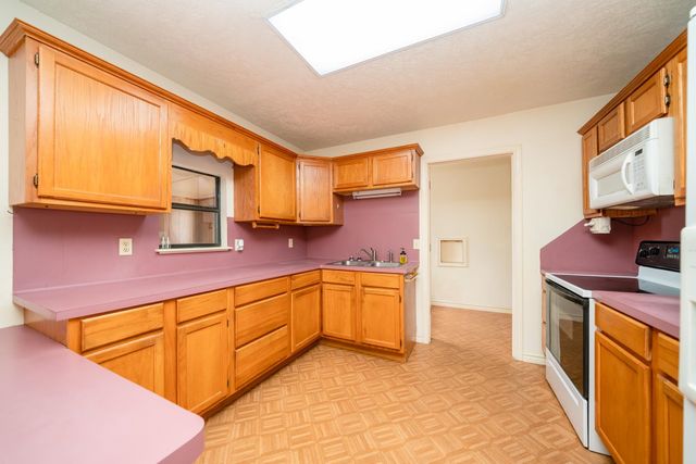 265 Vickie Ln, Gladewater, TX 75647