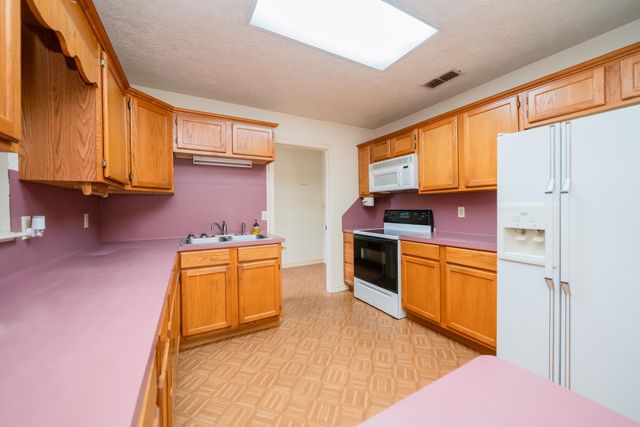 265 Vickie Ln, Gladewater, TX 75647