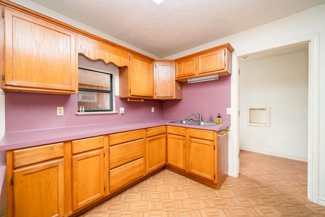 265 Vickie Ln, Gladewater, TX 75647