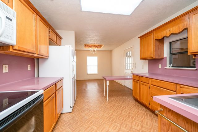 265 Vickie Ln, Gladewater, TX 75647