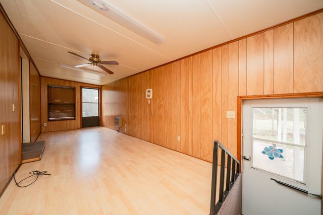 265 Vickie Ln, Gladewater, TX 75647