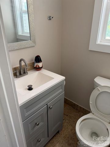 1405 Lakeview Drive, Pineville, NC 28134