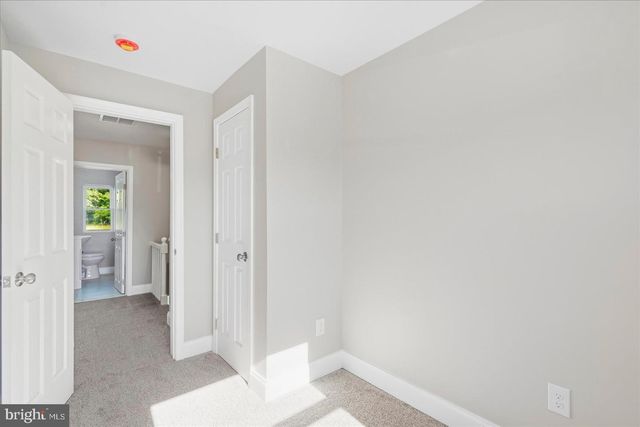 112 N MOUNT OLIVET LN, Baltimore, MD 21229