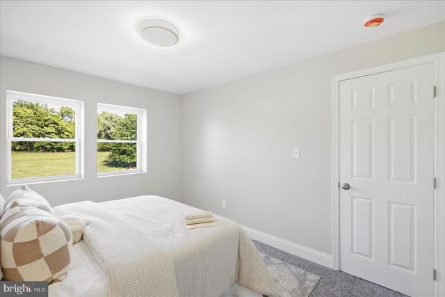 112 N MOUNT OLIVET LN, Baltimore, MD 21229