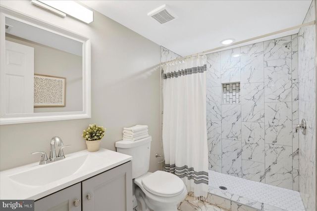 112 N MOUNT OLIVET LN, Baltimore, MD 21229