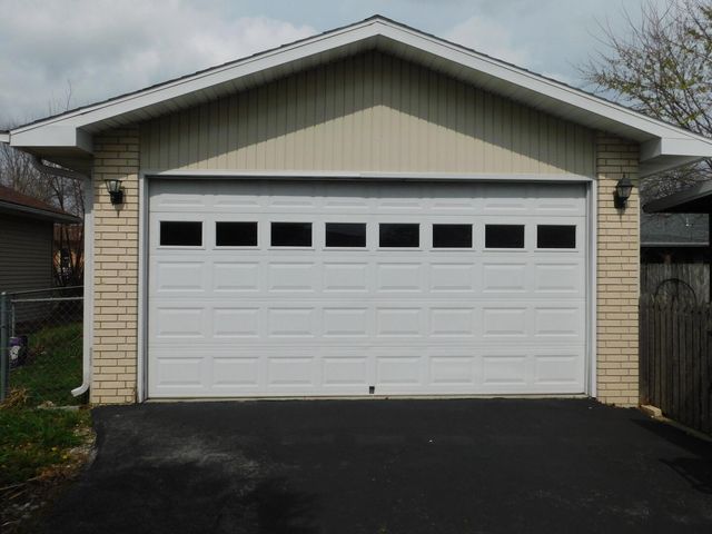 128 E Hazel Street, Monett, MO 65708