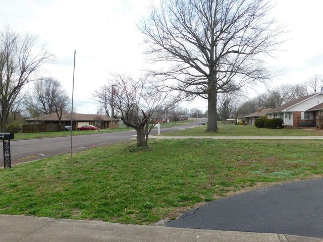 128 E Hazel Street, Monett, MO 65708