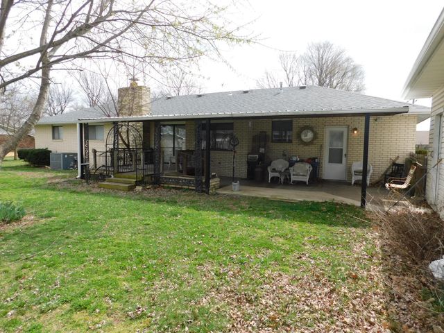 128 E Hazel Street, Monett, MO 65708