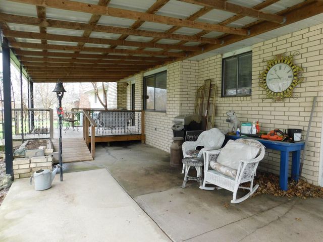 128 E Hazel Street, Monett, MO 65708