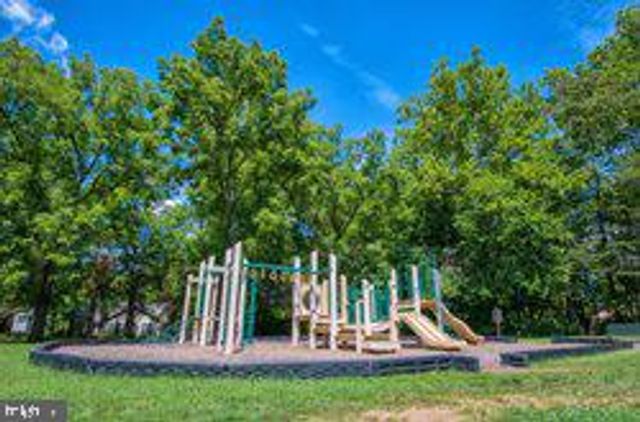 112 CONFEDERATE CIR, Locust Grove, VA 22508