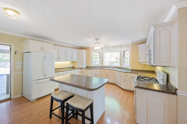143 Creekside Village Ln, Sugar Tree, TN 38380