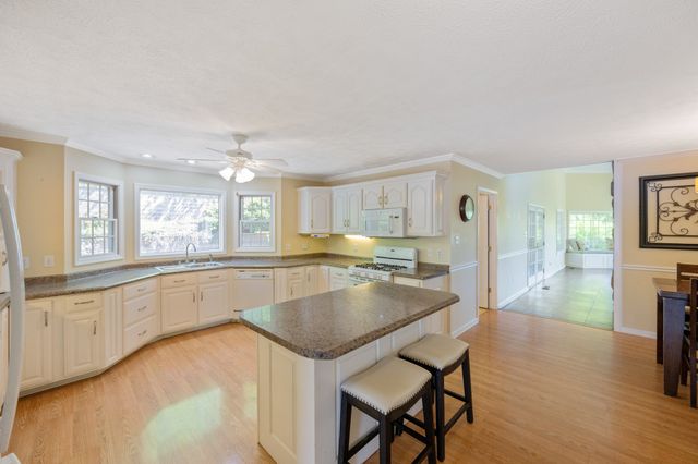 143 Creekside Village Ln, Sugar Tree, TN 38380