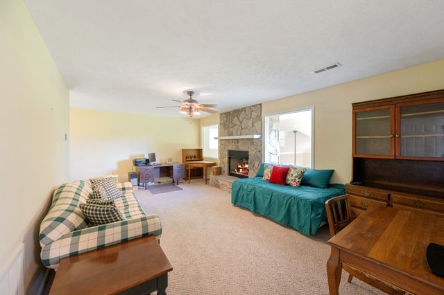 143 Creekside Village Ln, Sugar Tree, TN 38380