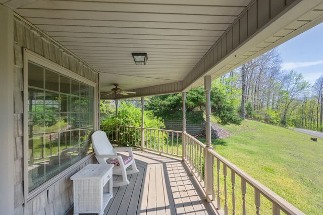 143 Creekside Village Ln, Sugar Tree, TN 38380