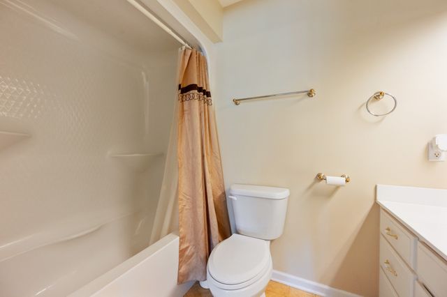 143 Creekside Village Ln, Sugar Tree, TN 38380