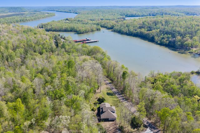 143 Creekside Village Ln, Sugar Tree, TN 38380