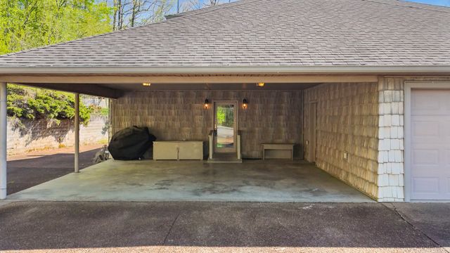 143 Creekside Village Ln, Sugar Tree, TN 38380
