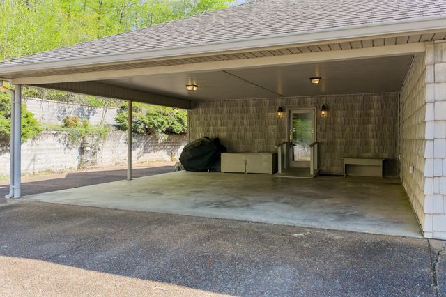 143 Creekside Village Ln, Sugar Tree, TN 38380