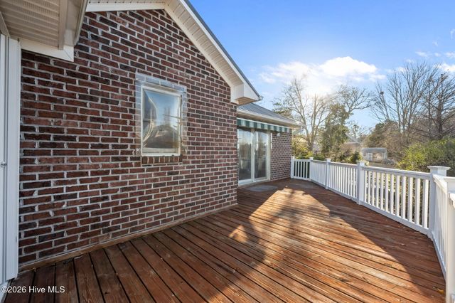 459 Chadwick Shores Drive, Sneads Ferry, NC 28460