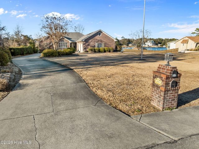 459 Chadwick Shores Drive, Sneads Ferry, NC 28460