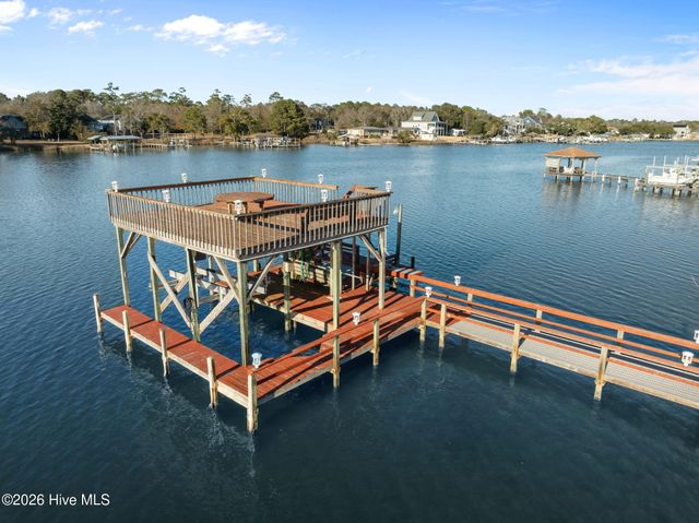 459 Chadwick Shores Drive, Sneads Ferry, NC 28460