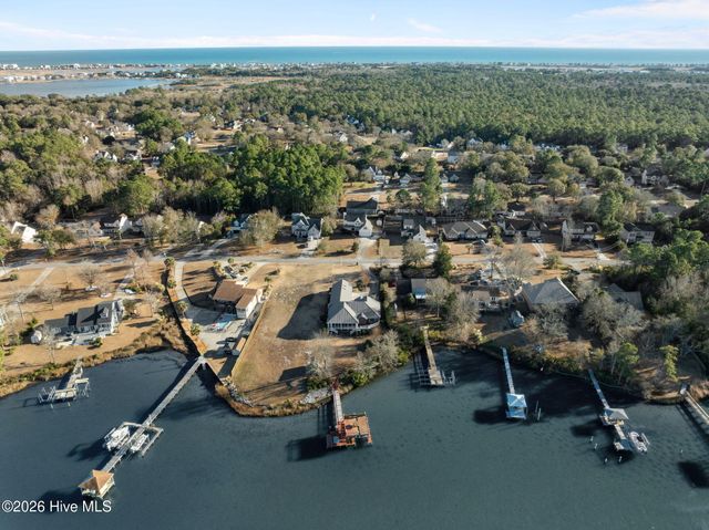 459 Chadwick Shores Drive, Sneads Ferry, NC 28460