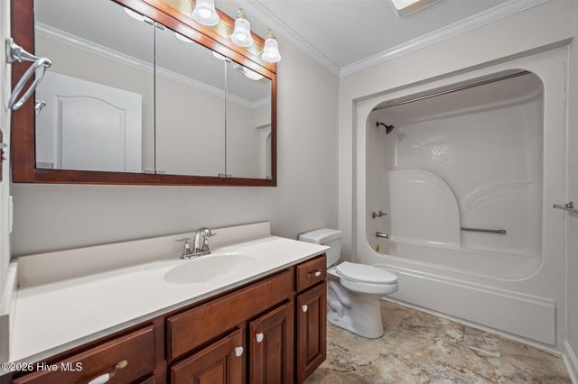 459 Chadwick Shores Drive, Sneads Ferry, NC 28460