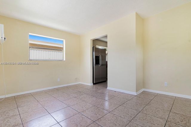 805 NW 3rd Ter, Hallandale Beach, FL 33009