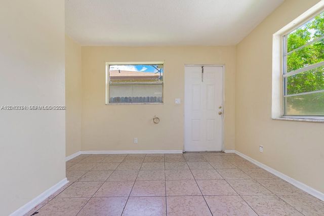 805 NW 3rd Ter, Hallandale Beach, FL 33009