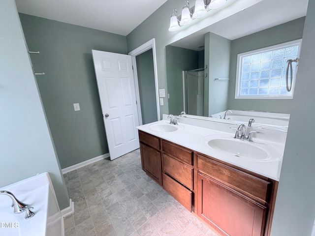 536 Gooseberry Drive, Holly Springs, NC 27540