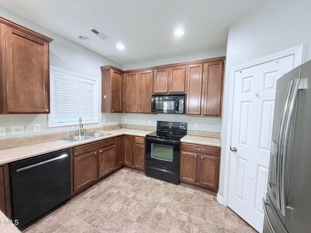 536 Gooseberry Drive, Holly Springs, NC 27540