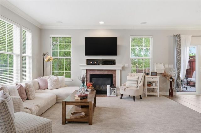 16165 Linden Street, Overland Park, KS 66085