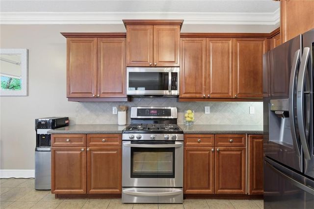 16165 Linden Street, Overland Park, KS 66085