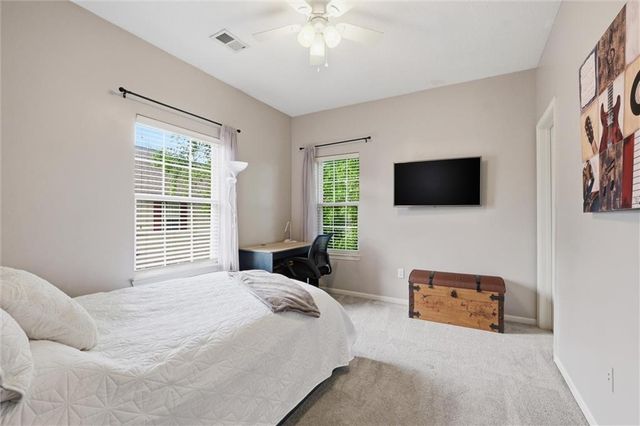 16165 Linden Street, Overland Park, KS 66085