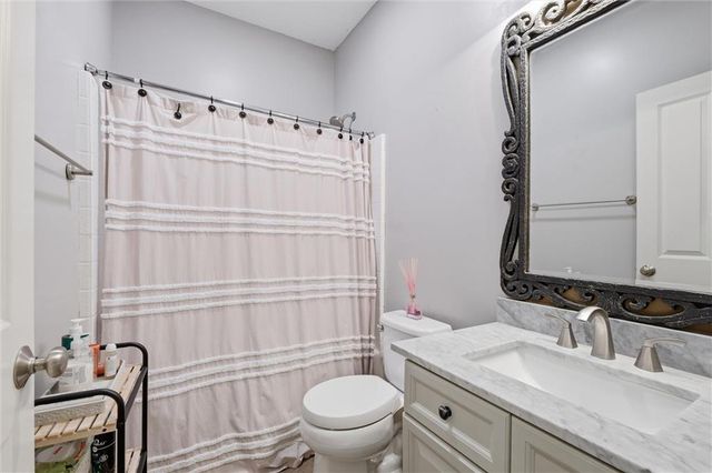 16165 Linden Street, Overland Park, KS 66085