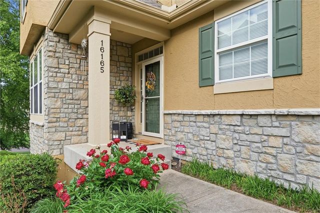 16165 Linden Street, Overland Park, KS 66085