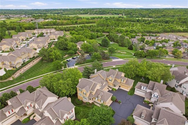 16165 Linden Street, Overland Park, KS 66085