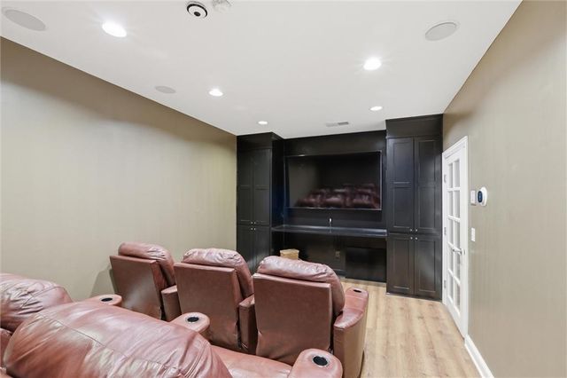 16165 Linden Street, Overland Park, KS 66085